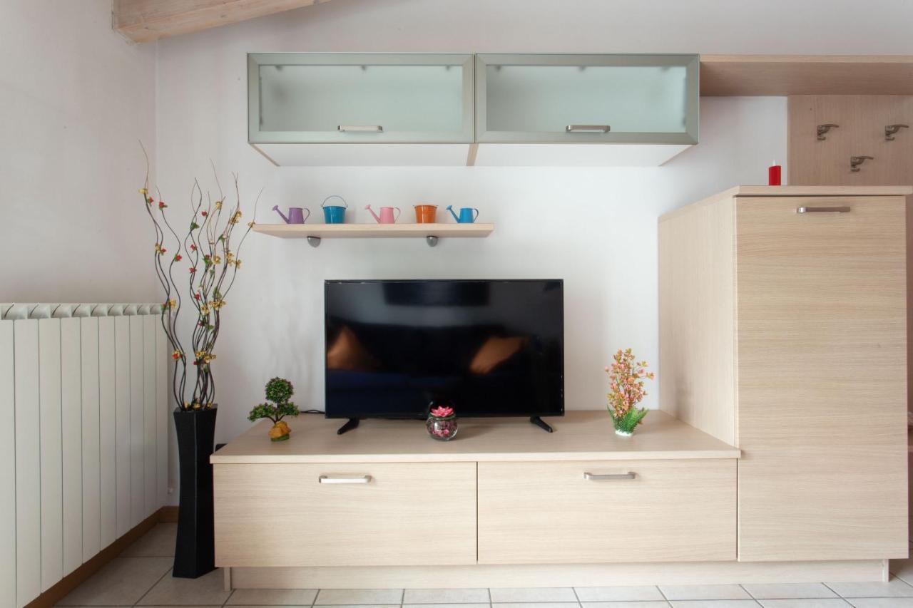 Casa Vacanze Valeria Sondrio Ngoại thất bức ảnh